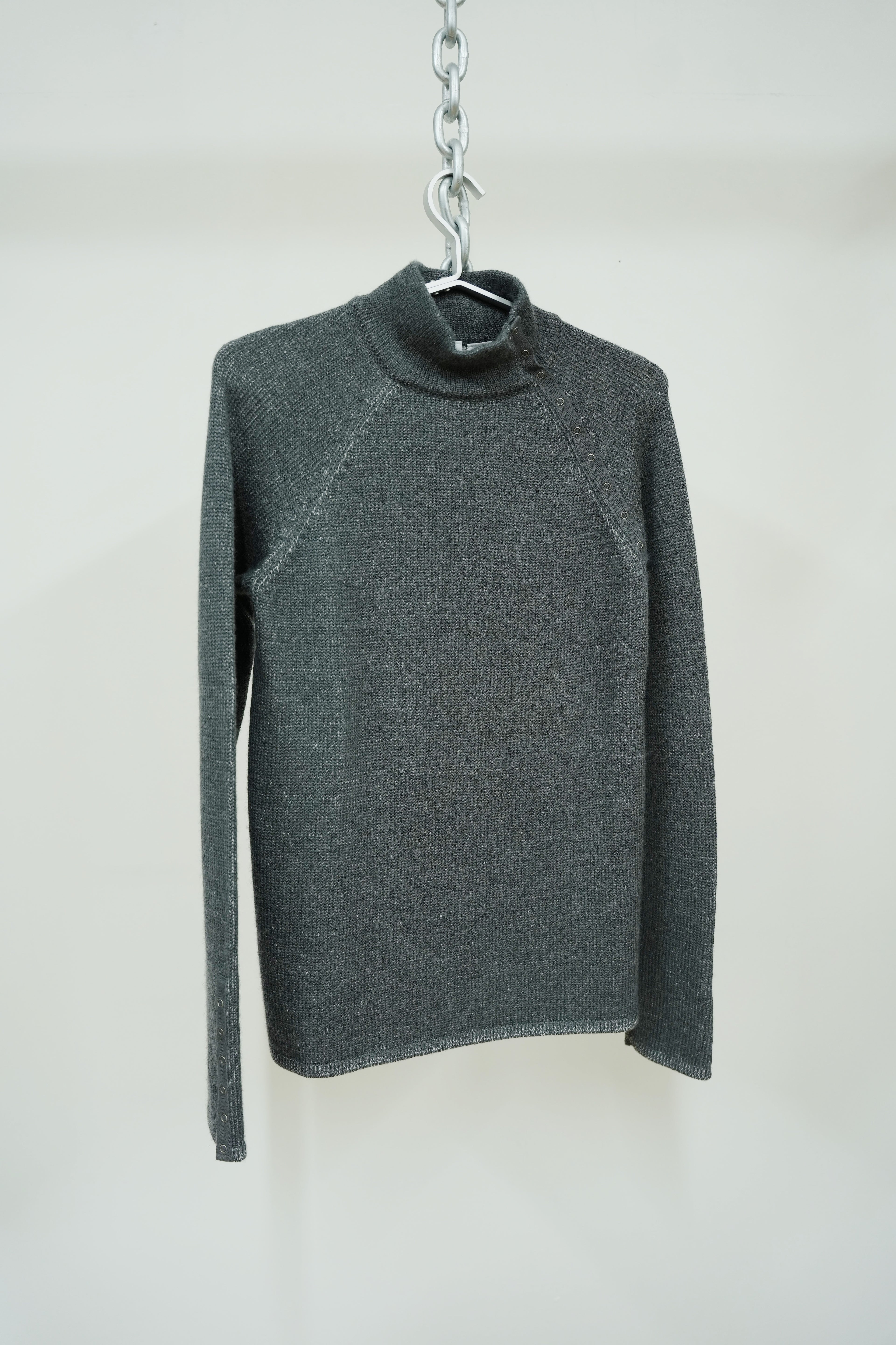 Early 2000s Armani Exchange shoulder snap knit