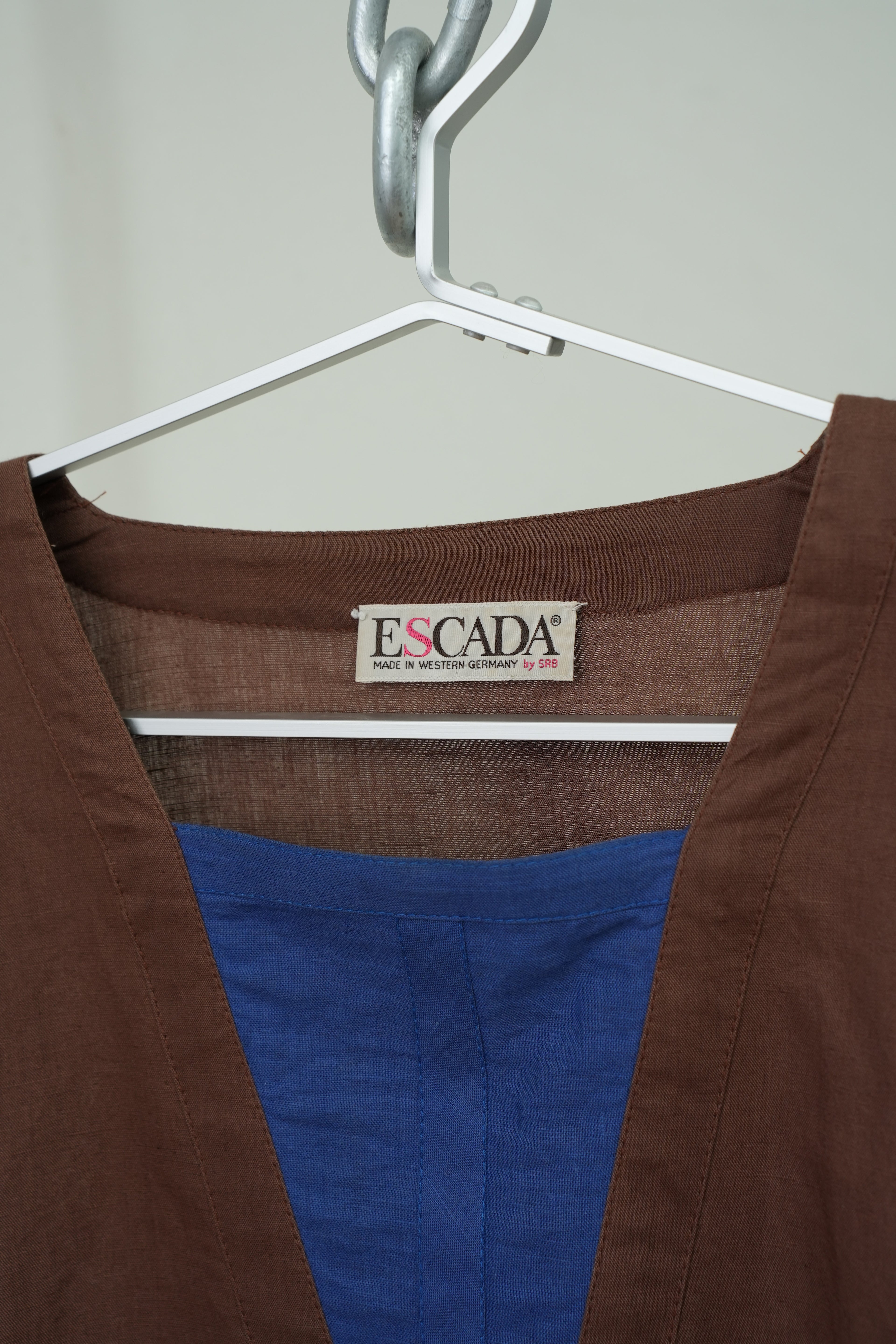 1980s Escada Textual Mixed Design Dolman Sleeve V-Neck Top